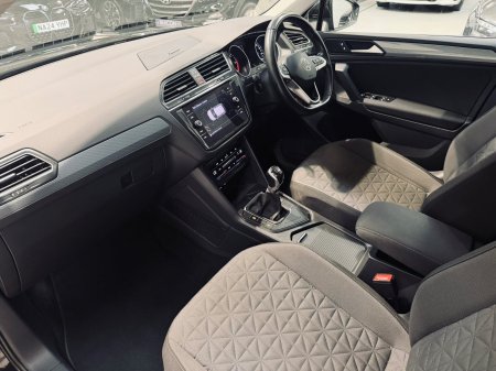 2023 Volkswagen Tiguan - photo 11