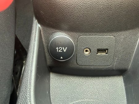 2017 Ford Fiesta - photo 24