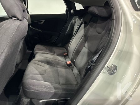 2019 Volvo V40 - photo 22