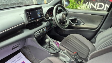 2020 Toyota Yaris - photo 10