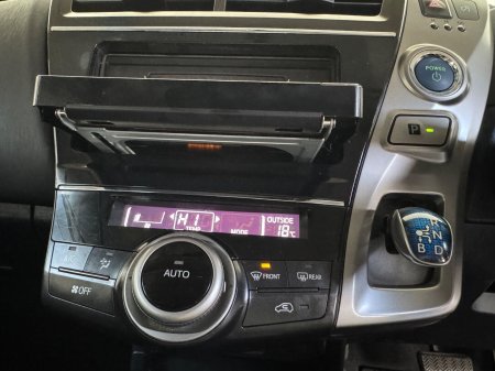 2016 Toyota Prius - photo 11