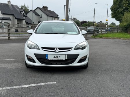 2015 Vauxhall Astra - photo 2
