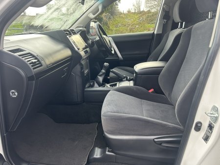 2021 Toyota Land Cruiser - photo 5