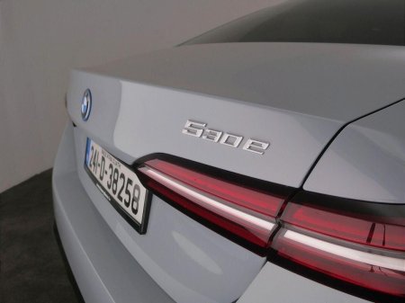 2024 BMW 5-Series - photo 25