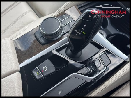 2020 BMW 5-Series - photo 28