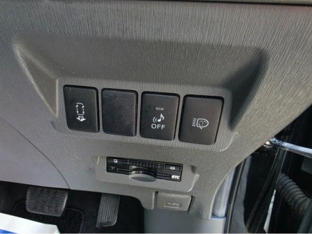 2013 Toyota Prius - photo 9