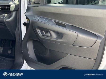 2027 Peugeot Partner - photo 14