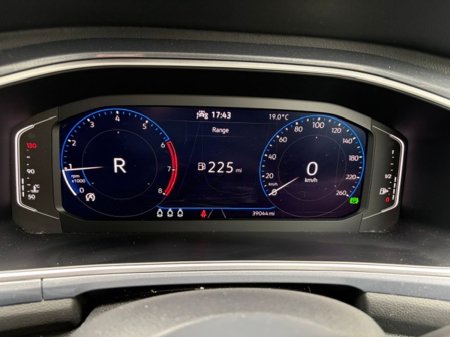 2024 Volkswagen T-Roc - photo 16