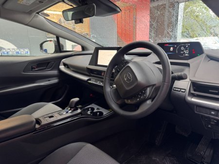 2025 Toyota Prius - photo 11