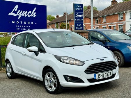 2015 Ford Fiesta - photo 2