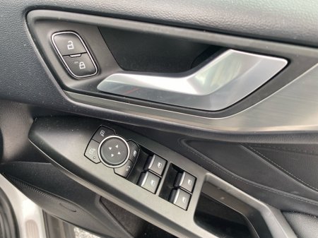 2020 Ford Focus - photo 18