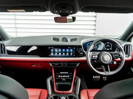 2024 Porsche Cayenne - photo 9