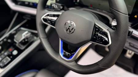 2023 Volkswagen Touareg - photo 15