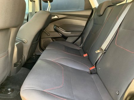 2016 Ford Focus - photo 12