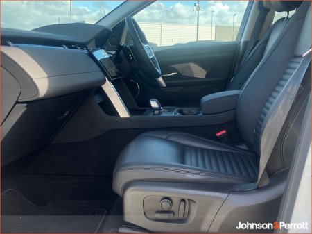 2025 Land Rover Discovery Sport - photo 3