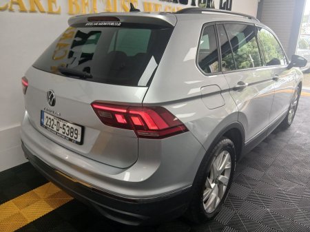 2023 Volkswagen Tiguan - photo 4