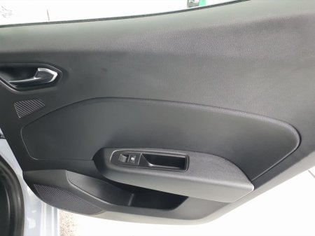 2025 Renault Clio - photo 20