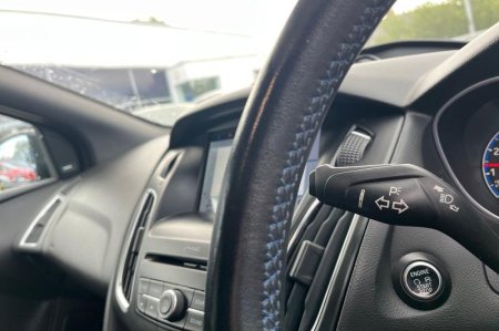 2017 Ford Focus - photo 14
