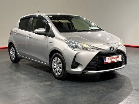 2019 Toyota Vitz - photo 9