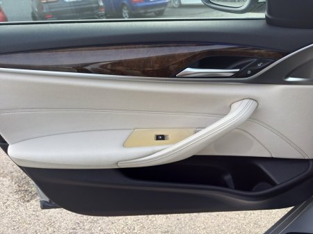 2018 BMW 5-Series - photo 17