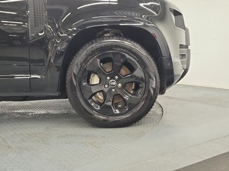 2025 Land Rover Defender - photo 8