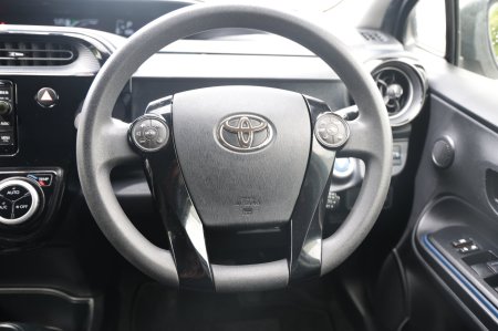 2016 Toyota Aqua - photo 26