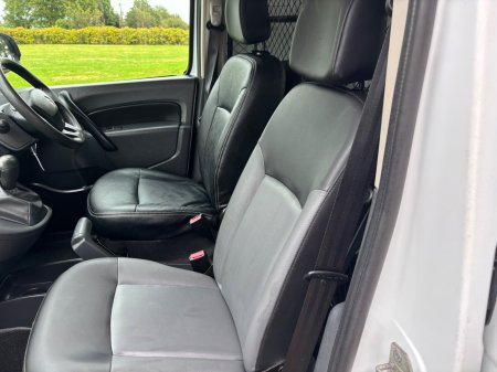 2020 Renault Kangoo - photo 7