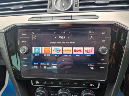 2019 Volkswagen Passat - photo 14