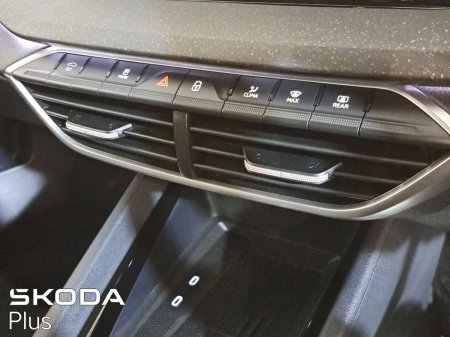 2026 Skoda Octavia - photo 16