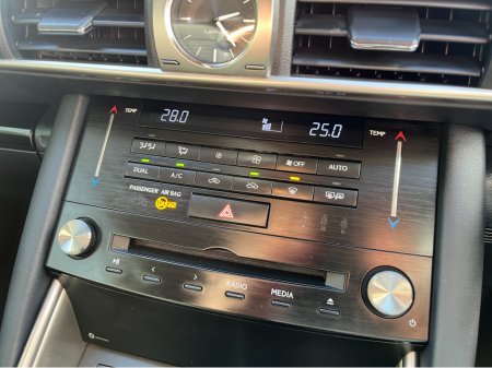 2017 Lexus IS - photo 18