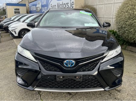 2020 Toyota Camry - photo 2
