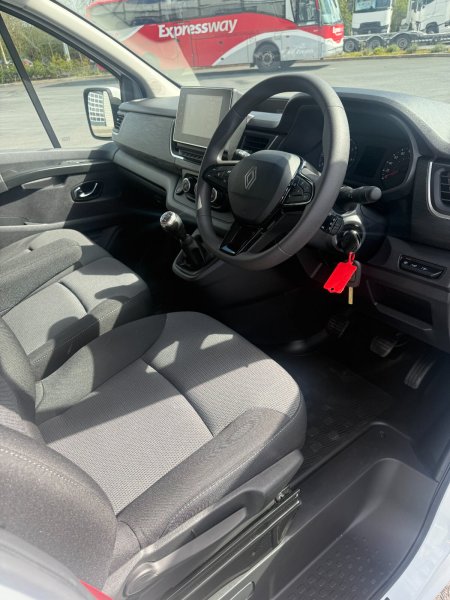 2026 Renault Trafic - photo 10
