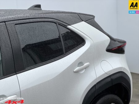 2023 Toyota Yaris - photo 5