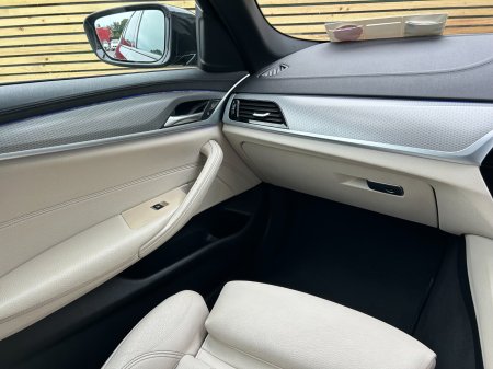 2019 BMW 5-Series - photo 16