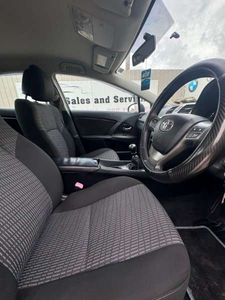 2011 Toyota Avensis - photo 11
