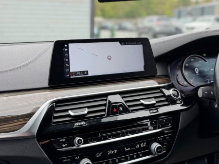 2018 BMW 5-Series - photo 30