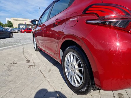 2014 Peugeot 208 - photo 9