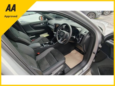 2023 Volvo XC40 - photo 17