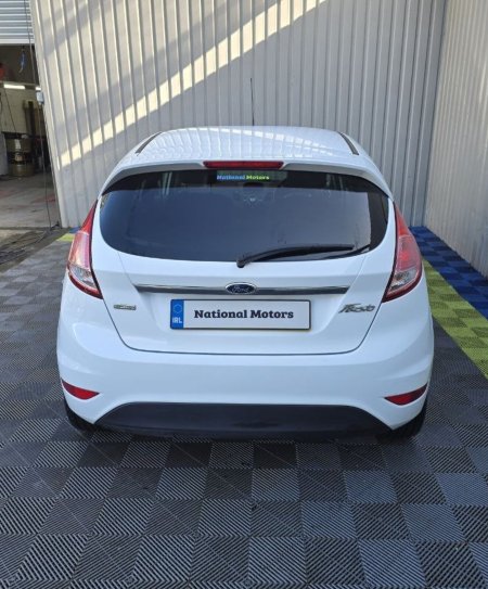 2015 Ford Fiesta - photo 4