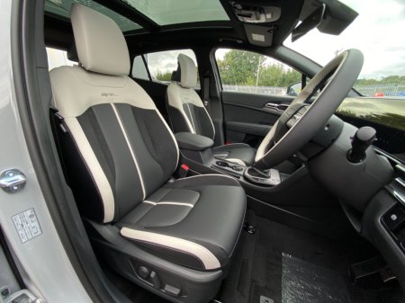 2025 Kia Sportage - photo 11