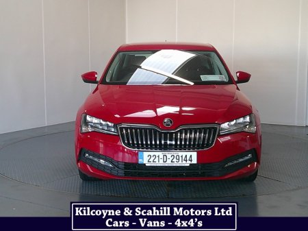 2022 Skoda Superb - photo 2