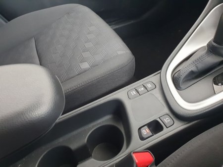 2024 Toyota Yaris - photo 27