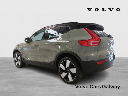 2022 Volvo XC40 - photo 2