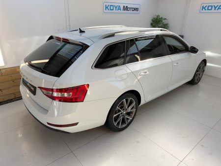 2022 Skoda Superb - photo 11