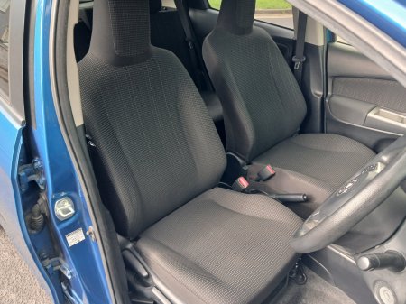 2016 Toyota Yaris - photo 10