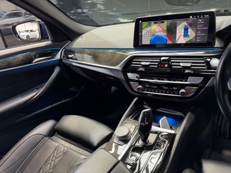 2021 BMW 5-Series - photo 18