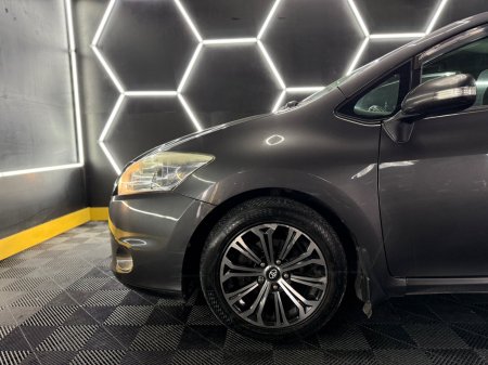 2011 Toyota Auris - photo 15