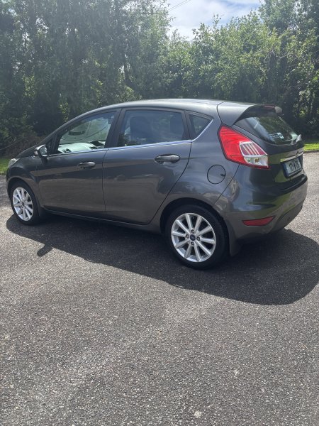 2017 Ford Fiesta - photo 4