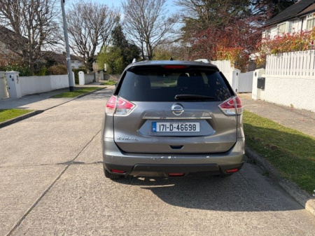 2017 Nissan X-Trail - thumbnail 4