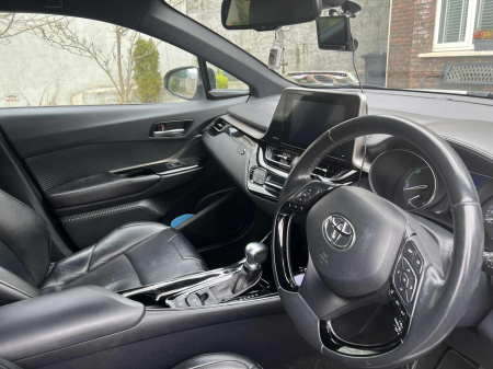 2019 Toyota - thumbnail 6